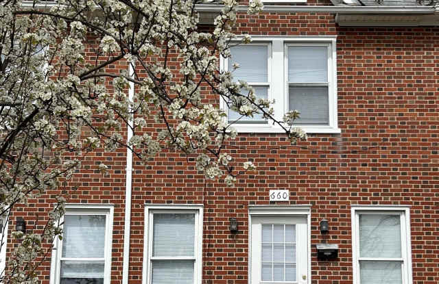 660 Virginia Ave. - 660 Virginia Avenue, Winchester, VA 22601