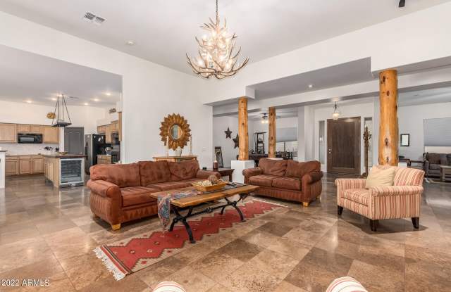 5872 E RED DOG Drive Gallery 3