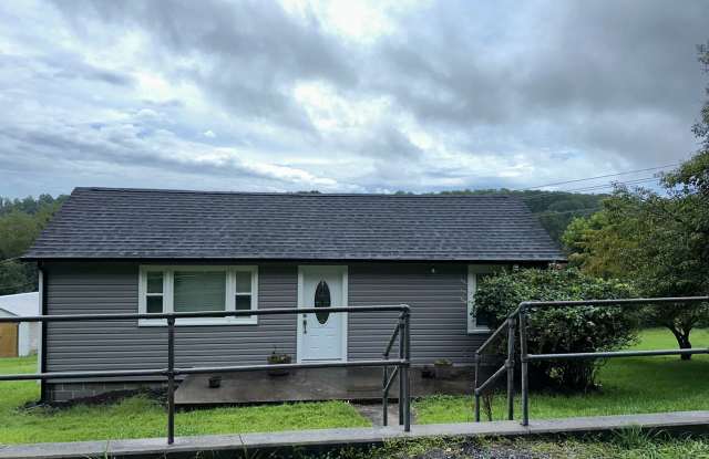 2 Bedroom Close to Downtown Blacksburg In the county Gallery 3