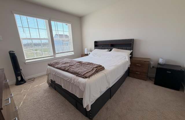 16605 GREEN GLADE DR Gallery 2