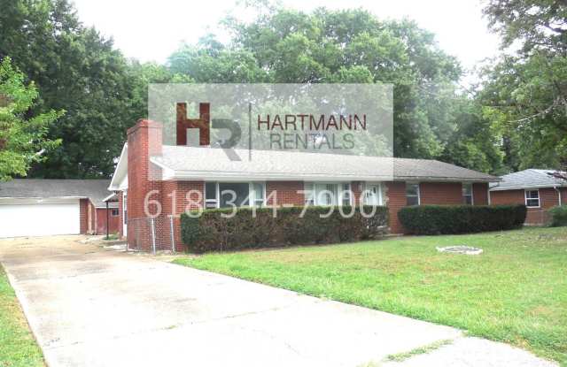 Three Bedroom 2 Bath Brick Home with 2 Car Garage!! photos photos