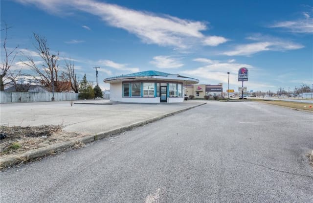 2630 Broadway St, TJ's - 2630 Broadway Street, Anderson, IN 46012
