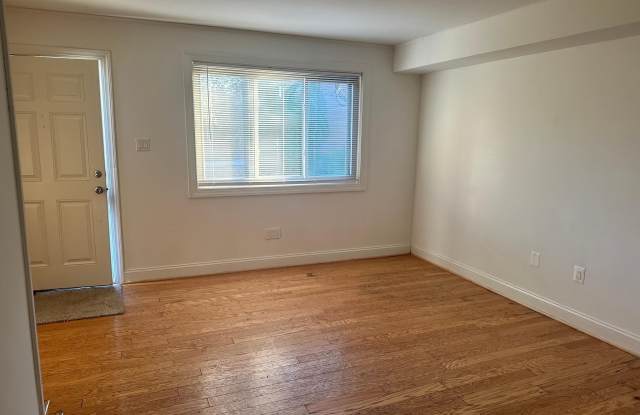 1210 WESTVIEW TERRACE Gallery 4
