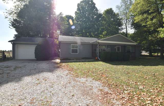 Country Home Available in Greenfield - 4425 East 650 North, Hancock County, IN 46140