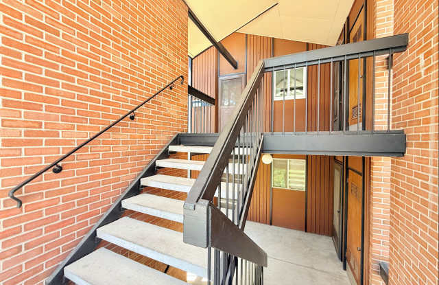 2-Bedroom SLC Apartment with Balcony + Parking + Most Utilities Included! Gallery 4