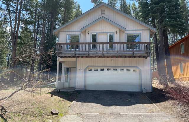 3 bed 2 bath house for rent in South Lake Tahoe photos photos