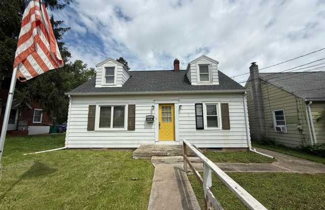 Charming Renovated Home in the Heart of Hershey 1347 E Caracas Ave | Hershey, PA photos photos
