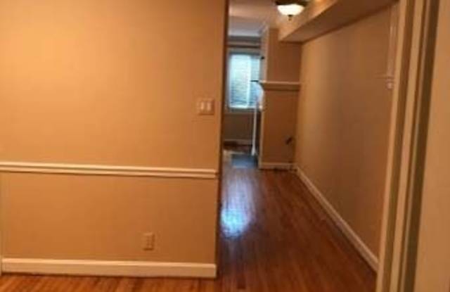 1234 Eton Court, NW Gallery 4