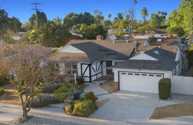 Newly REMODELED large 4 bed / 4 bath home w/ family room, private bonus room / home office, and "Kosher" kitchen, in a quiet cul-de-sac. photos photos