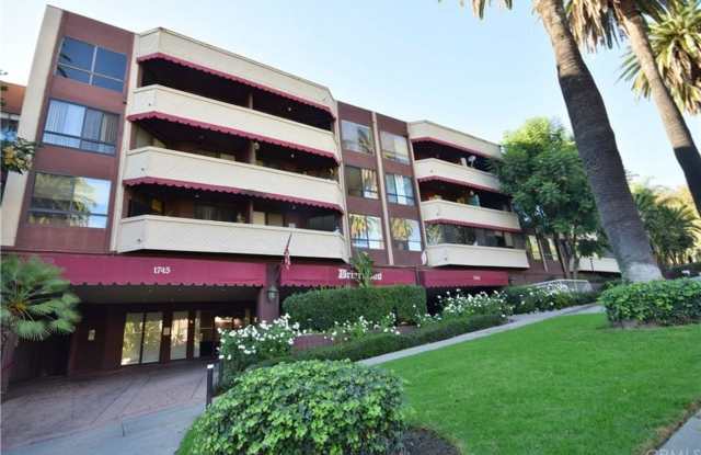 Beautiful Home In Desirable Hollywood Area! photos photos