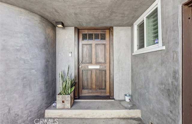 425 North Griffith Park Drive Gallery 2