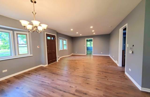4701 McCULLOM LAKE Road Gallery 2