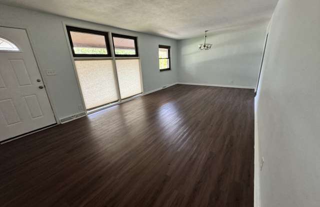 716 Cranford Drive Gallery 4