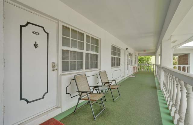 5203 NE 24th Terrace Gallery 2