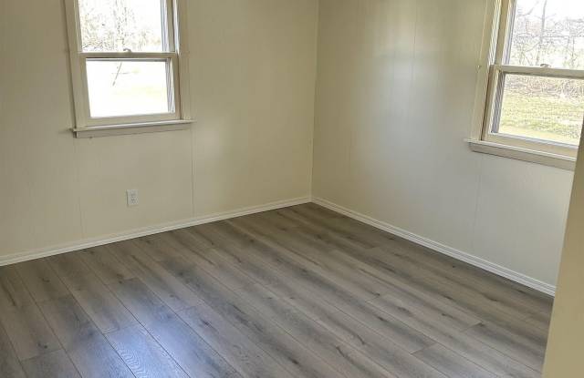 520 N Maple Gallery 3