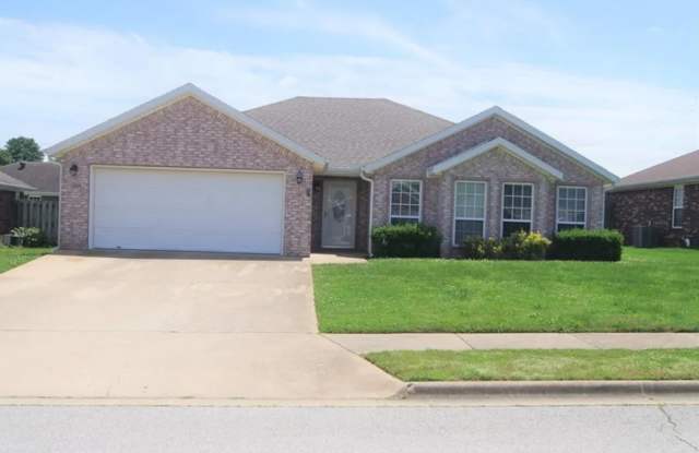 3 Bedroom, 2 Bath, Double car garage located in Bentonville!!! photos photos