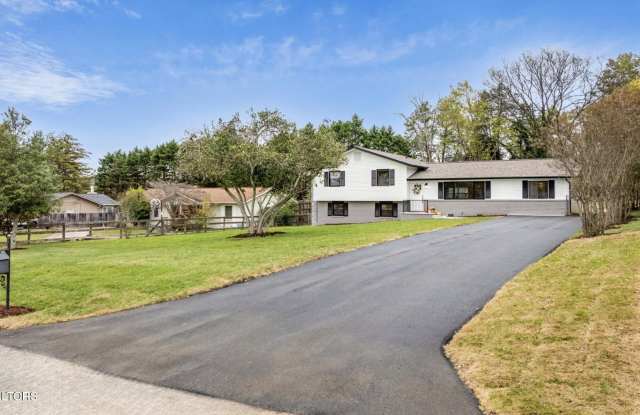 6741 Heatherbrook Drive Gallery 3