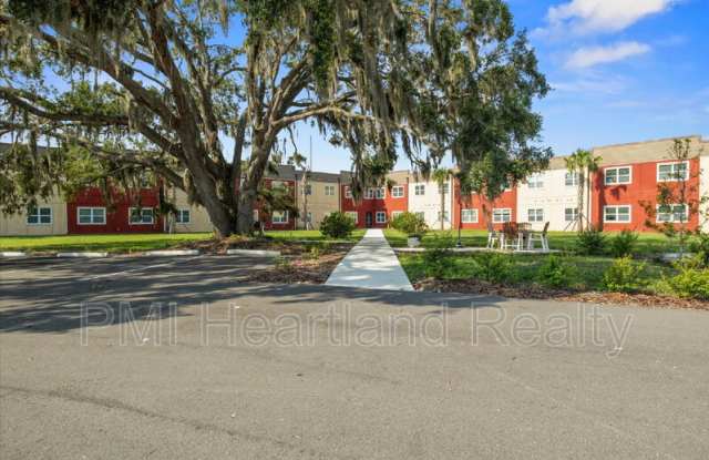 260 Spanish Moss Cir photos photos