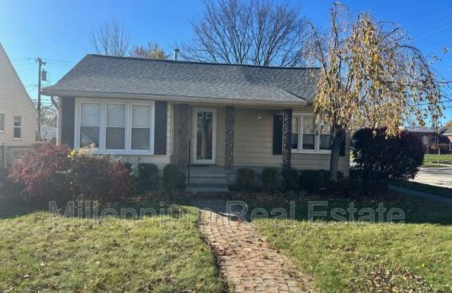 3185 Buckingham Ave - 3185 Buckingham Avenue, Berkley, MI 48072