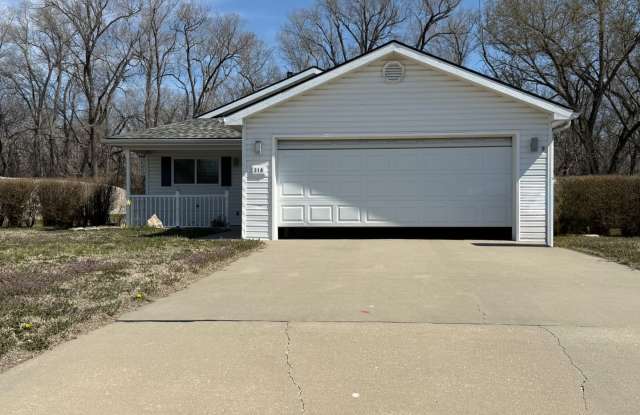 Updated 3BR Home with Laminate Flooring Throughout  Spacious Yard photos photos