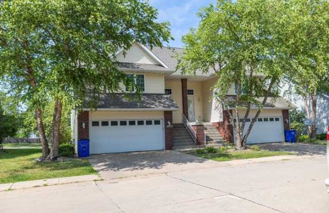 1611 Ranier Drive photos photos