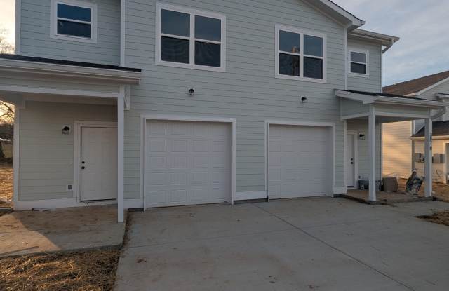 389 Armstrong Street - B - 389 Armstrong Street, Columbia, TN 38401