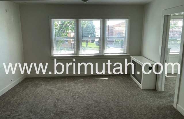 684 Center Street - 2 photos photos