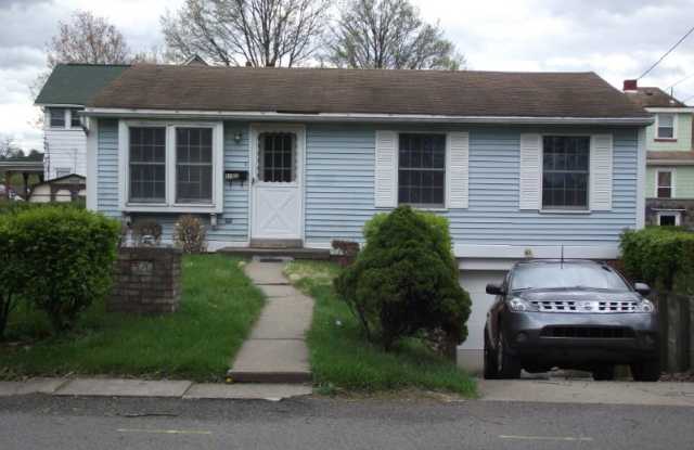 320 Dawson Avenue - 320 Dawson Avenue, Carnegie, PA 15106