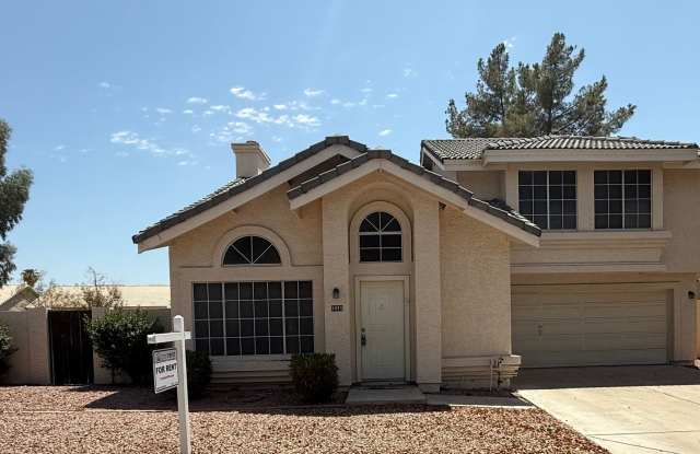 GREAT LOCATION WITH A COMMUNITY POOL - 1471 East Park Avenue, Chandler, AZ 85225