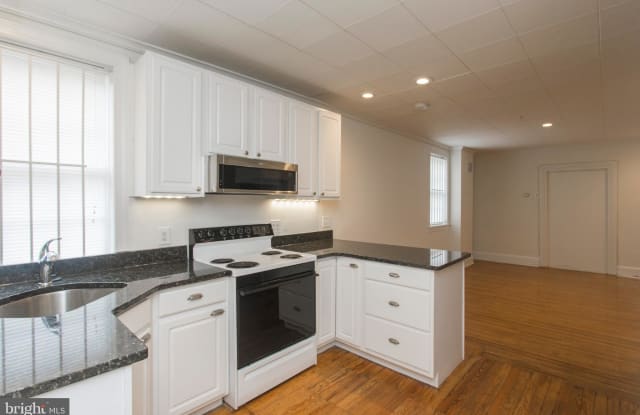 258 S 4TH STREET - 258 South 4th Street, Philadelphia, PA 19106