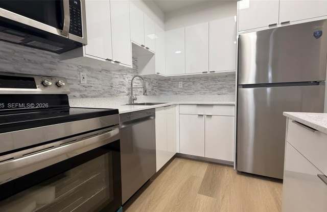 9705 Hammocks Blvd photos photos