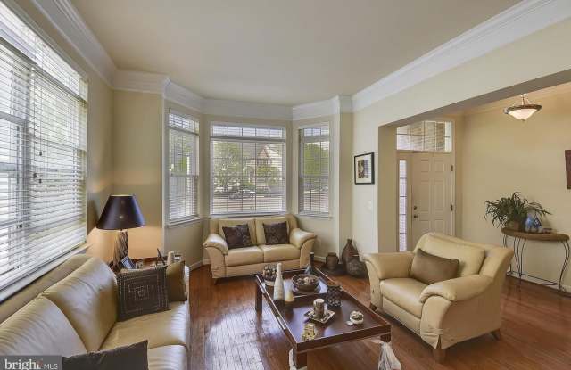 6087 PINEY WOODS CT Gallery 4
