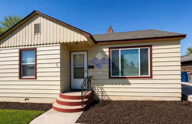 Great Home in Nampa with Large Yard! photos photos