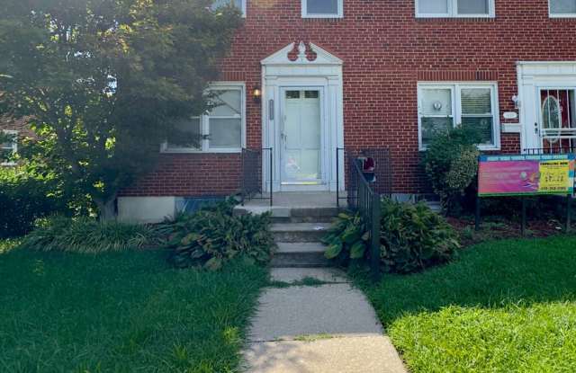 Charming 3BD/2BA Townhome in Gwynn Oak, MD! Gallery 1