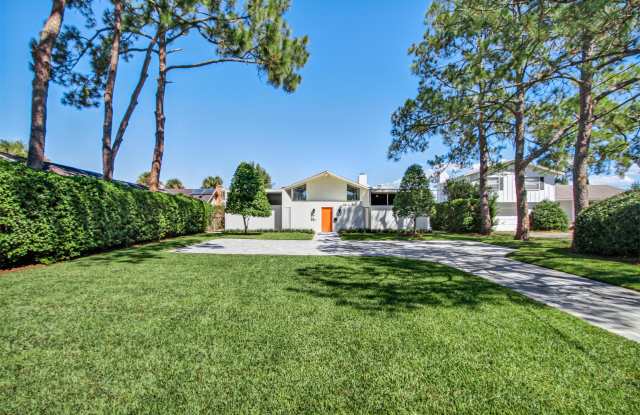 4311 Venetia Boulevard Gallery 2