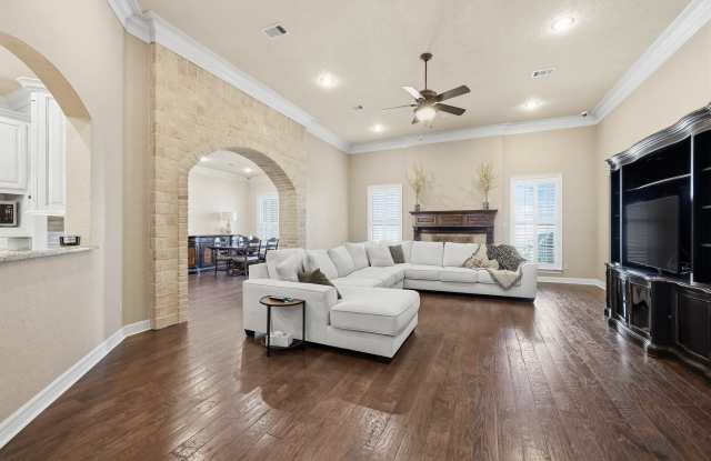 6470 Claybourn Drive Gallery 3
