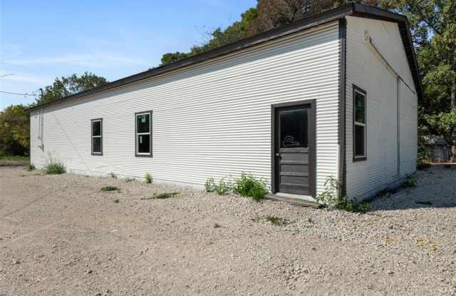 816 Main Street - 816 East Main Street, Whitesboro, TX 76273