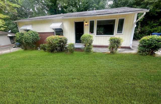 Welcoming 3-Bedroom Home with Ample Space - Move in by 11/15/24 and get $100 GC - 3774 Clovis Court Northwest, Atlanta, GA 30331