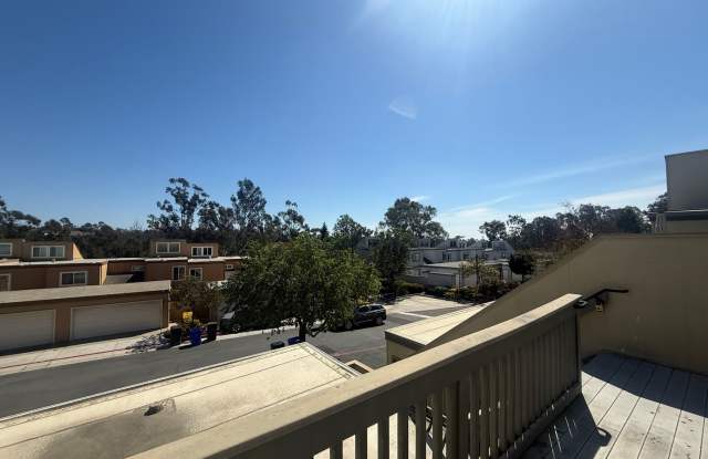 Available Now! Beautiful 2 Bed / 2 Bath Condo in Scripps Ranch photos photos