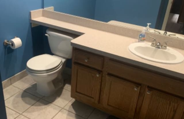 9475 Madison Ln - 9475 Madison Lane, North Royalton, OH 44133