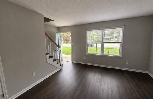Two bedroom, 1.5 bath in Graham--McAden Place Gallery 2