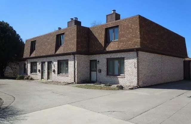 323 S. Towanda Avenue photos photos