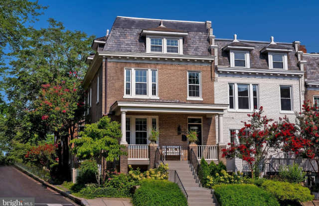 2900 18TH STREET NW - 2900 18th Street Northwest, Washington, DC 20009