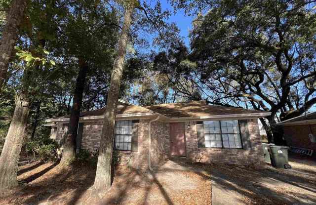 1350 Fairchild - 1350 Fairchild Street, Ferry Pass, FL 32504