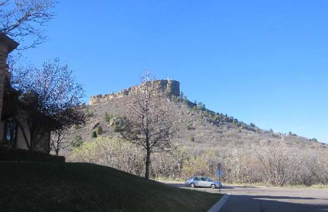 717 Canyon Drive Gallery 2