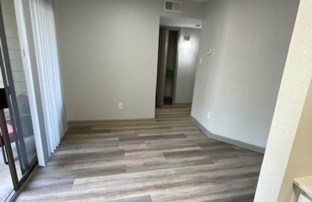 Trailpoint at the Woodlands Gallery 3