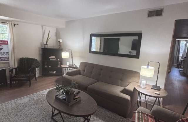 3 Bed 2 Bath Upstairs Condo In Vestavia Hills Gallery 4
