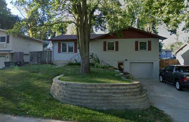 12627 Holmes St, Omaha, NE 68137 photos photos