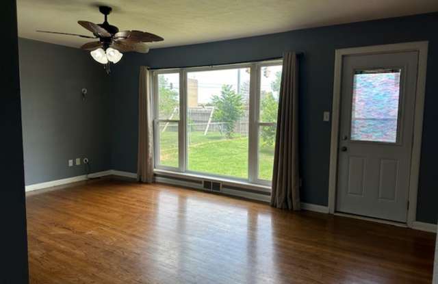 Harwood Floors - Granite Countertops - Midwest City Schools Gallery 4