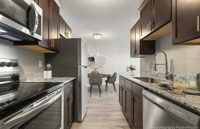 The BLVD Apartments | Newly Renovated 1 Bed/1 Bath — FREE 50" TV With Move-In! photos photos